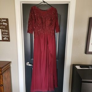 JJs House Cabernet Lace Mother Of The Bride Dress, Size 10